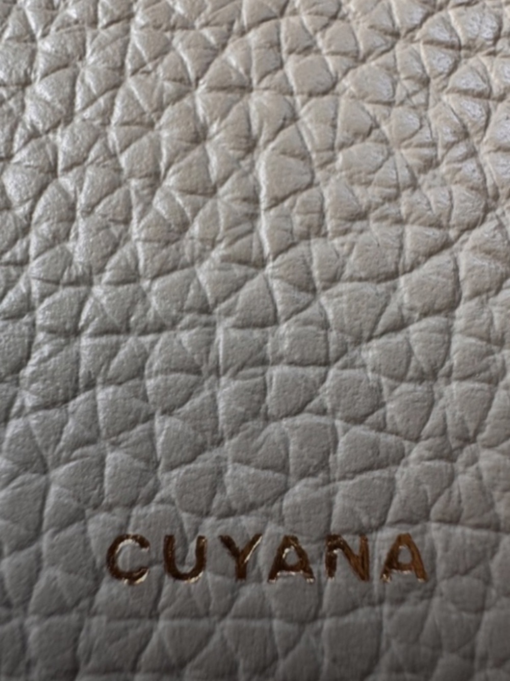 Cuyana System Tote 16-Inch | Stone Pebbled Leather - Picture 5 of 11